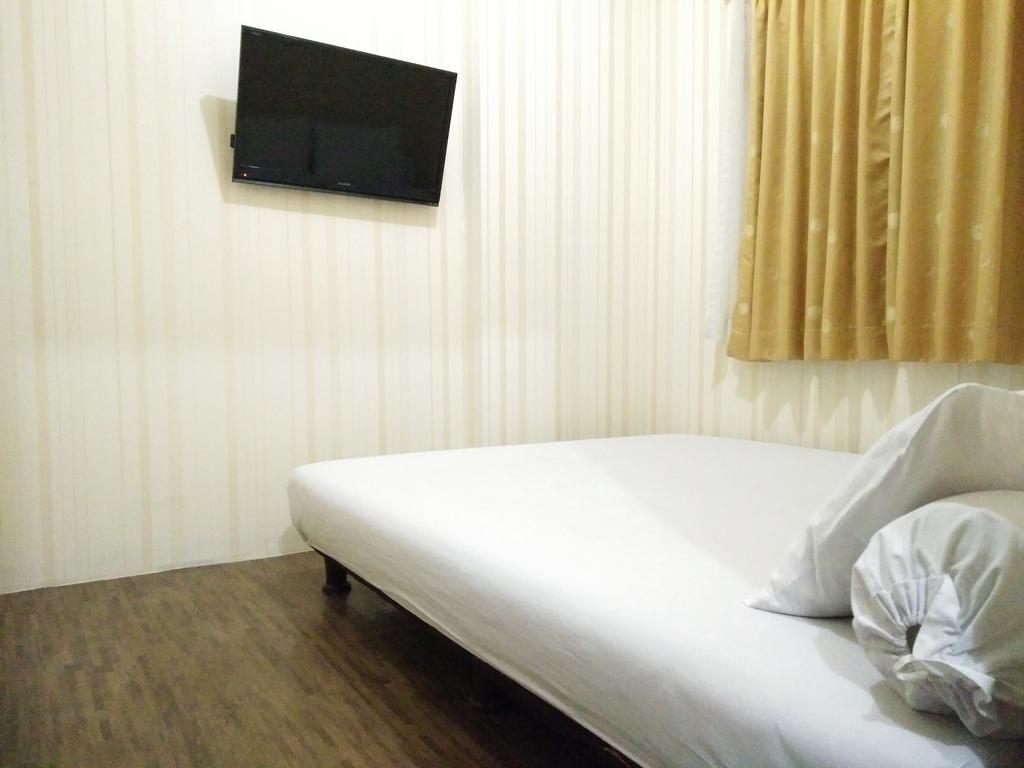 Apartment The Suites Metro By Yudis Bandung Habitación foto